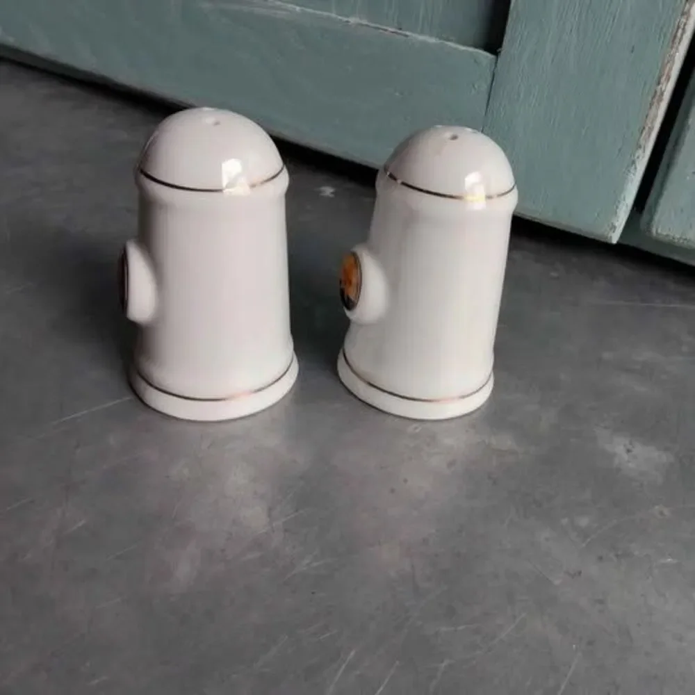 Hollywood Gold Trim Souvenir Salt & Pepper Shaker Set